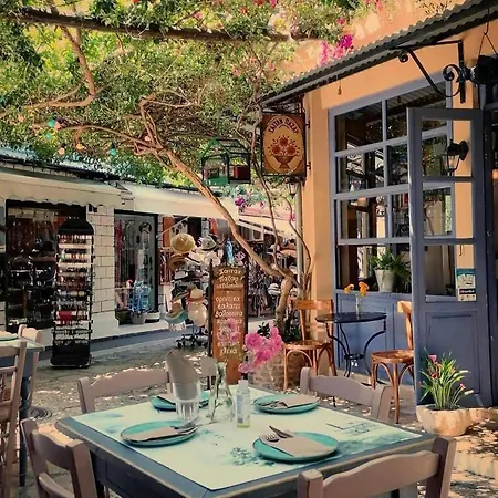The Oaks Outdoor Living *