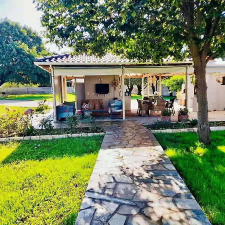 Holiday home The Oaks Outdoor Living Preveza